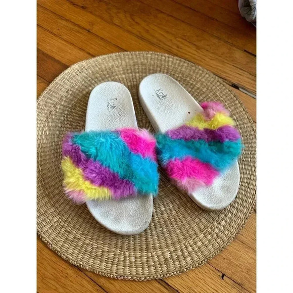 Kalli Women’s size 8 Slippers - Picture 1 of 8